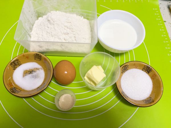 牛奶拉丝吐司面包