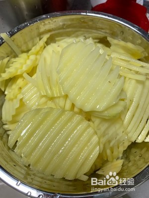 香辣土豆片的做法详细教程(精品)