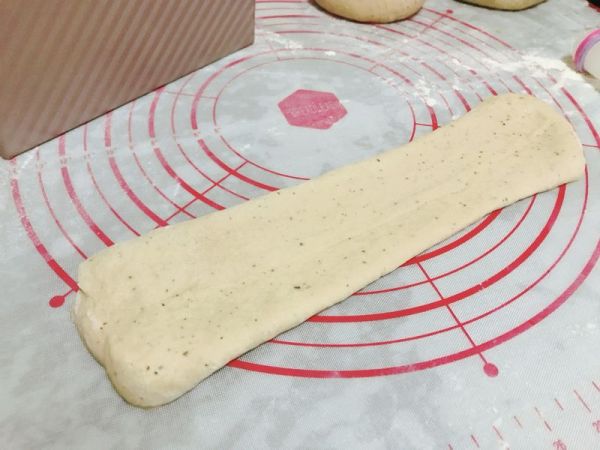 英式奶茶炼乳吐司