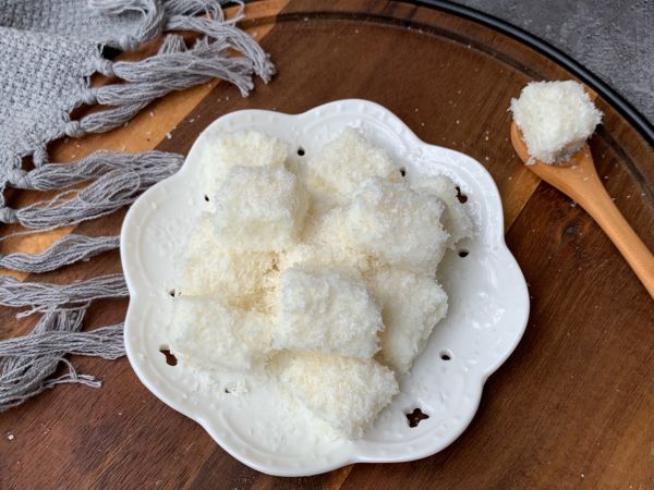 椰蓉牛奶小方块