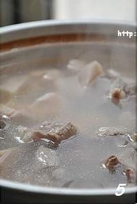 【排骨莲藕汤】