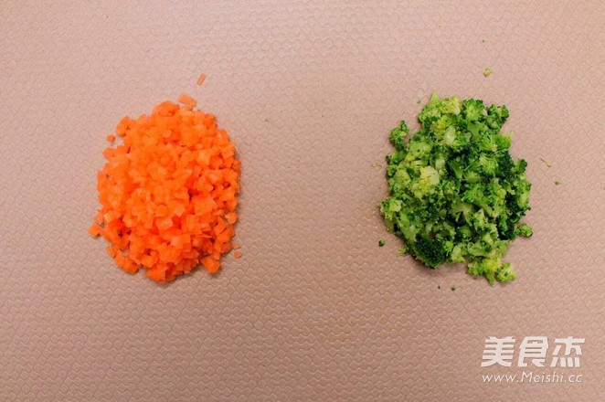 西兰花鲜虾蛋卷 宝宝健康食谱