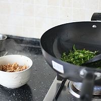 制作美味的青椒炒肉丝