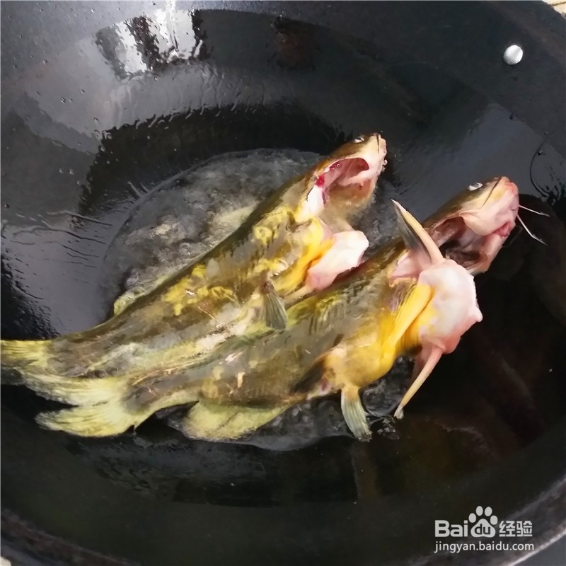 家常鱼汤的简单做法