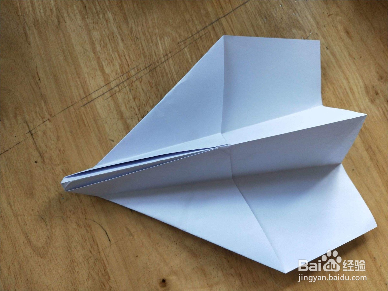 纸飞机怎么折才能飞得又高又远