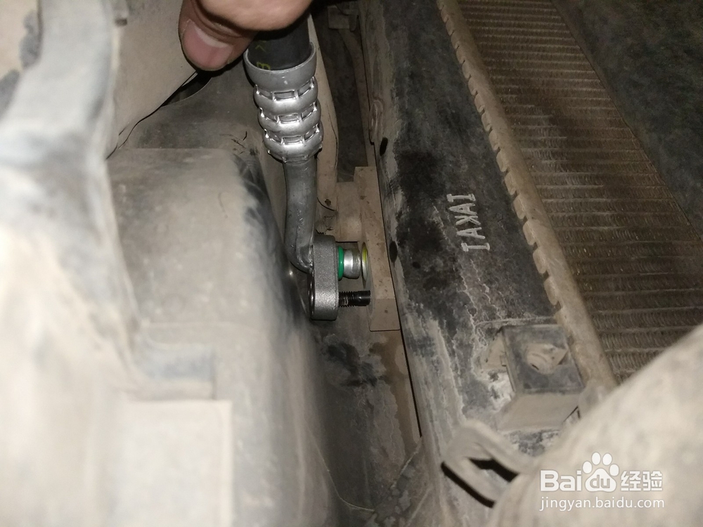 如何处理全新胜达空调不制冷