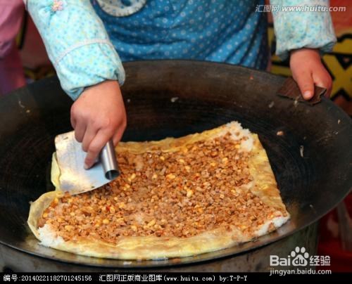 在家制作软糯可口的三鲜豆皮