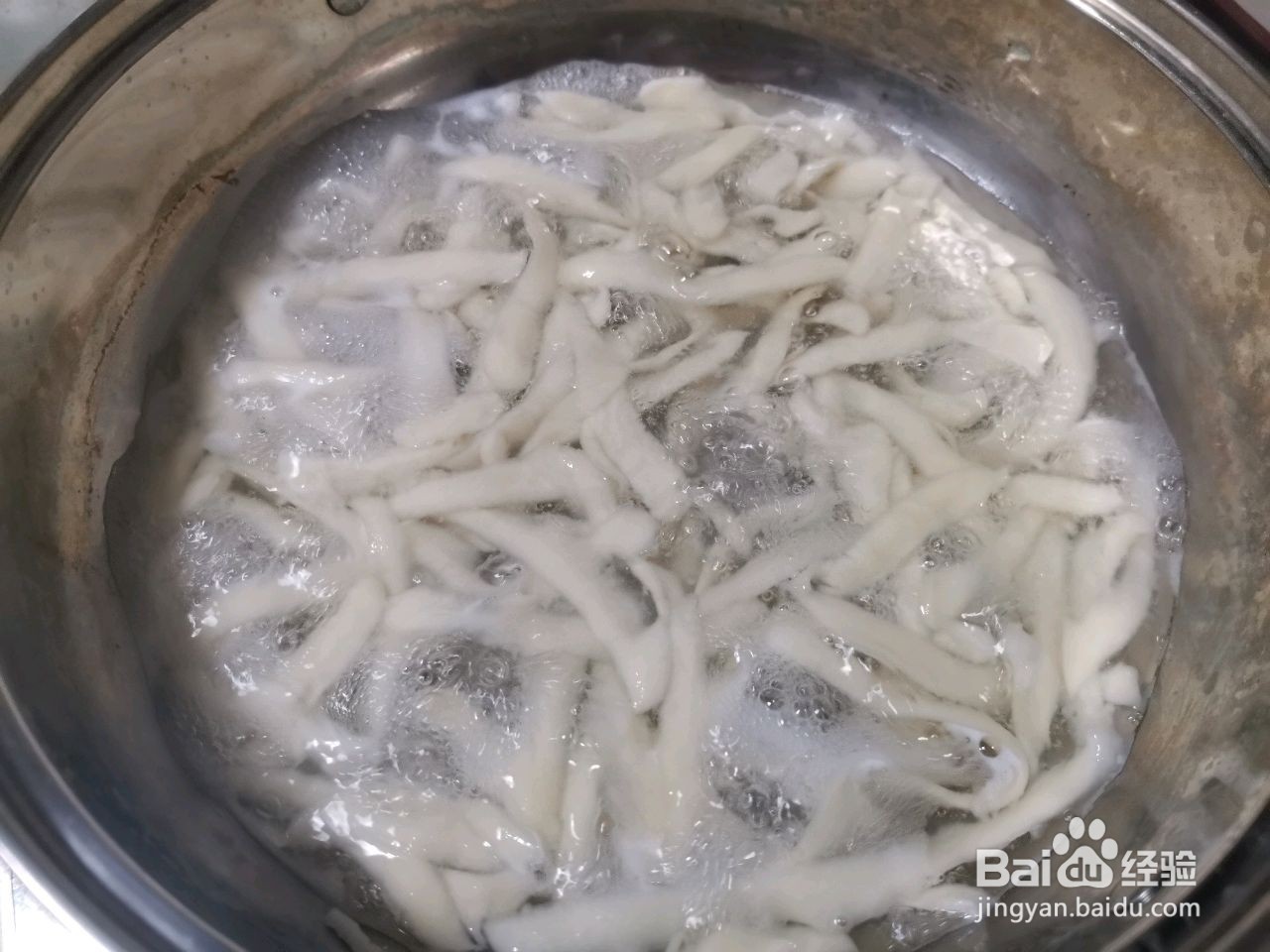 牛肉刀削面怎么做