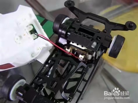 如何为玩具车加LED灯