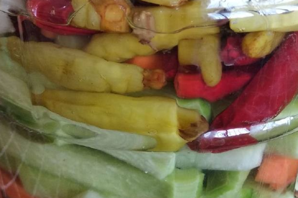 淹咸菜萝卜怎样不发白