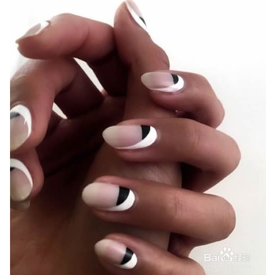 12个秋冬季指甲彩绘灵感 为你带来华丽节日气氛