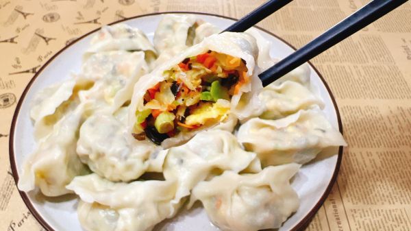 西葫芦鸡蛋素水饺