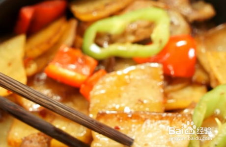如何做出好吃的干锅土豆片？