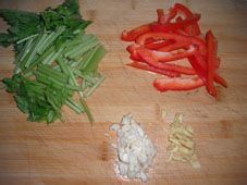 美食助眠小菜——香芹彩椒爆牛肉