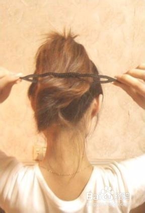 一分钟教你成熟优雅韩式大盘头