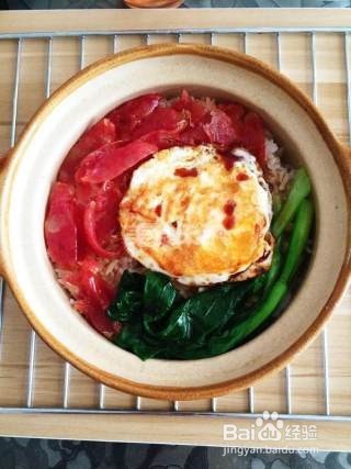 美味早餐之煲仔煎蛋叉烧饭