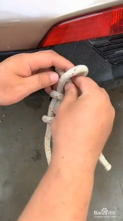 如何打拖车的绳结?