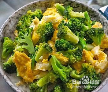 西兰花炒鸡蛋怎么做