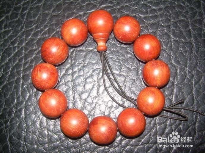 初级玩家，请区分仿制印度小叶紫檀手串