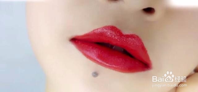 自贡玲丽彩妆教大家如何用一支口红化出八种唇妆