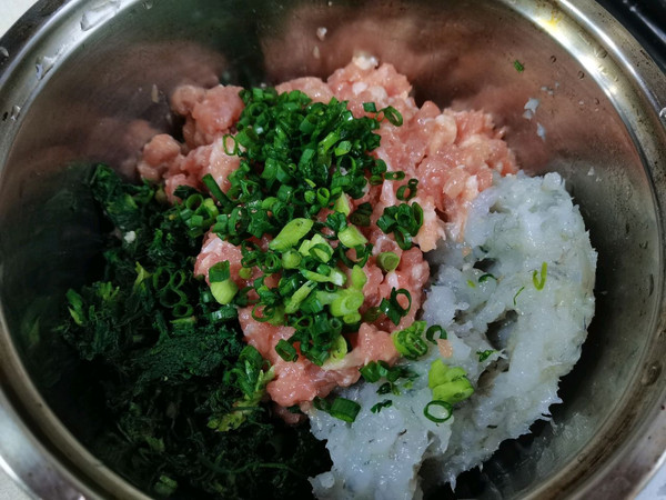 荠菜虾仁猪肉饺