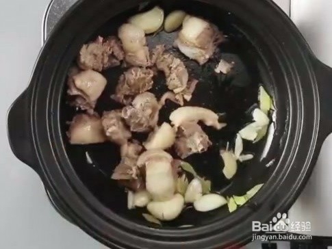 蒜香焖鸭块怎么做