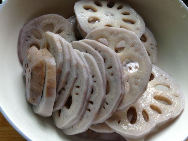 酌酒开胃凉拌藕