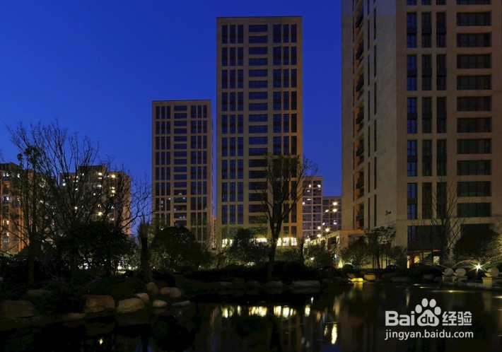 武汉居民集体唱国歌喊武汉加油利弊有哪些