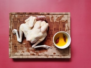 怎么做还原本味的盐焗鸡