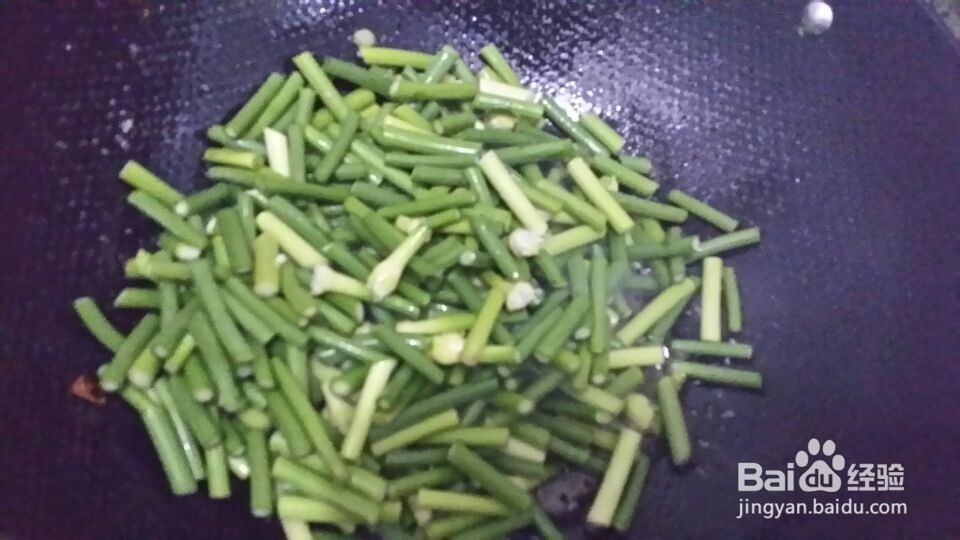 蒜台炒腊肉做法