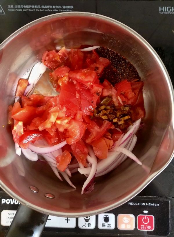 葱头西红柿削面