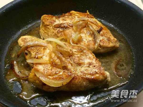 鲜煎鸡胸肉的做法