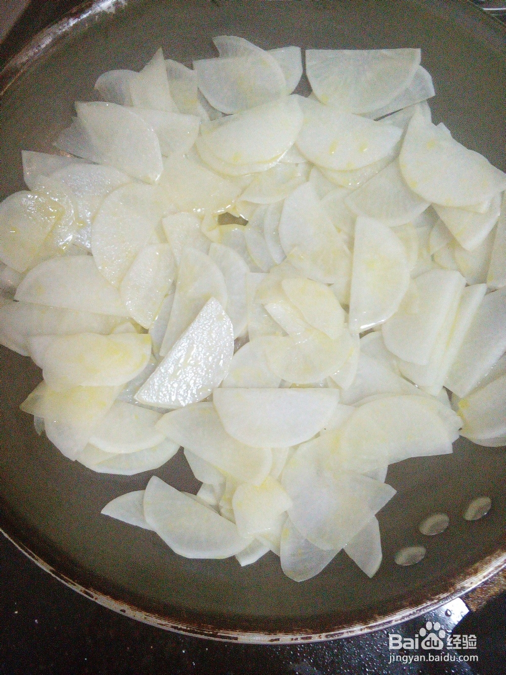 如何做一道美味的白萝卜烧肉片