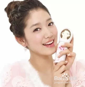 教你赶走粗毛孔 平滑肌肤不再显老