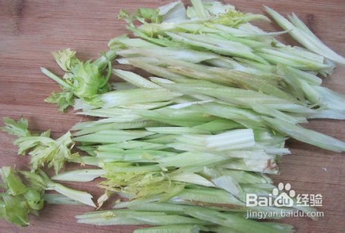 芹菜炒鸡蛋怎么做