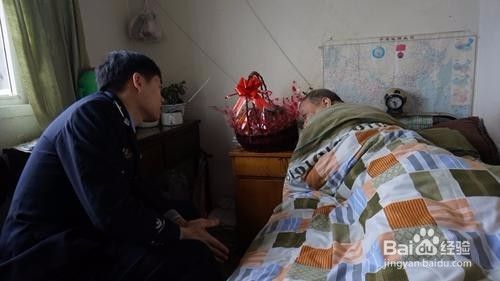 怎么照顾瘫痪的老人？