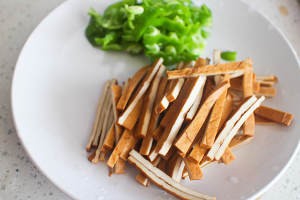 教你怎么做芦蒿炒香干