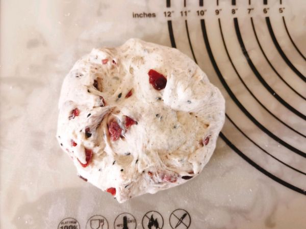 蔓越莓黑芝麻面包