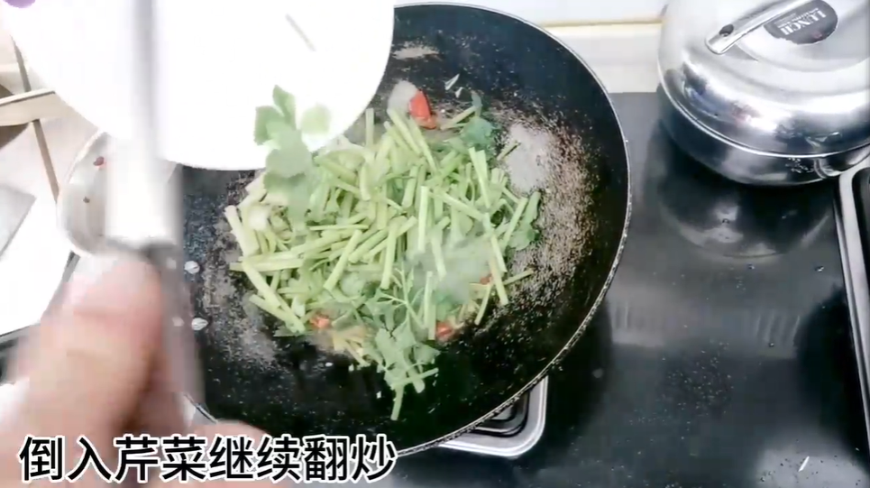 如何做芹菜炒牛肉