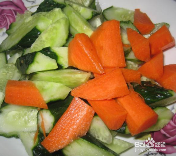 家常宫保鸡丁的做法简介