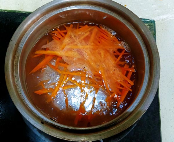 酸辣捞汁牛肉荞麦面