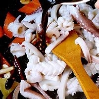 如何做美味的宫保鱿鱼