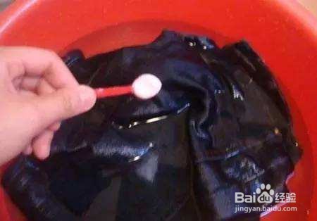 衣服怎么洗才能像新的一样