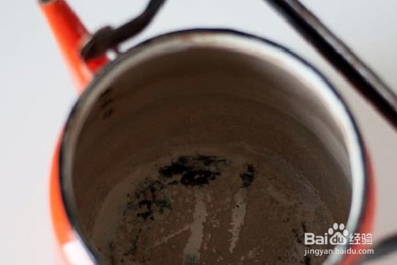 如何快速清洁水壶和煤气灶