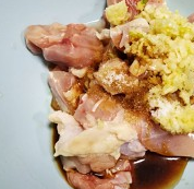 美味蒜香鸡腿