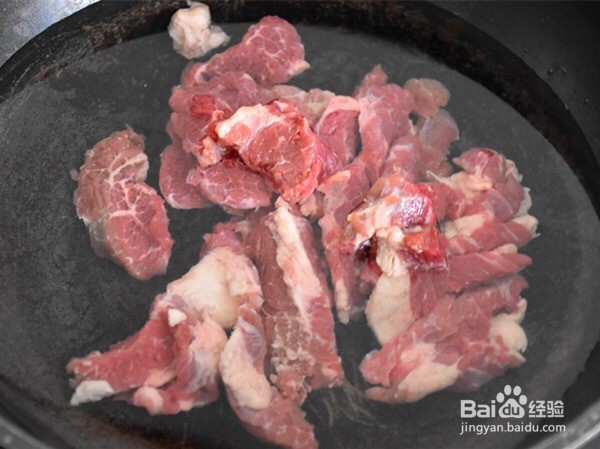 黑蒜番茄牛肉汤的做法