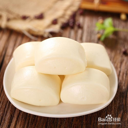 如何制作美味的油炸小馒头？