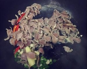 青椒炒鸡胗的制作