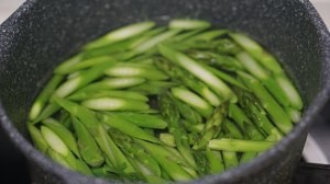 家常菜（虾仁鸡蛋芦笋）的做法