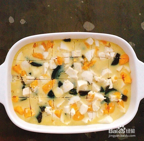 淡雅的三色蛋